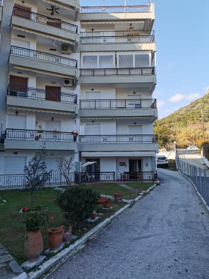 Nia'S Apartment By The Sea Nea Iraklitsa Exterior foto
